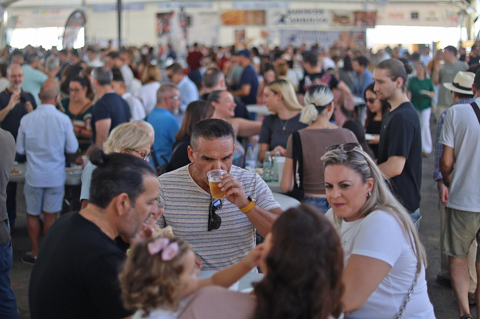 Imágenes de la Feria de la Tapa de Huelva en la mañana del domingo