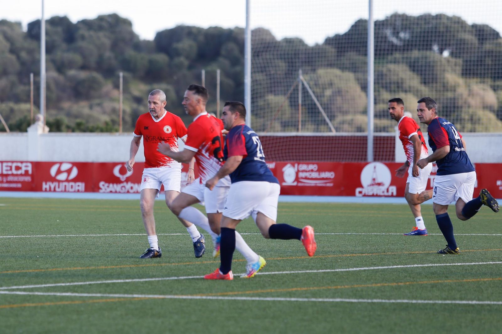 Las fotos del homenaje al exfutbolista sanroqueño Armando Hernández