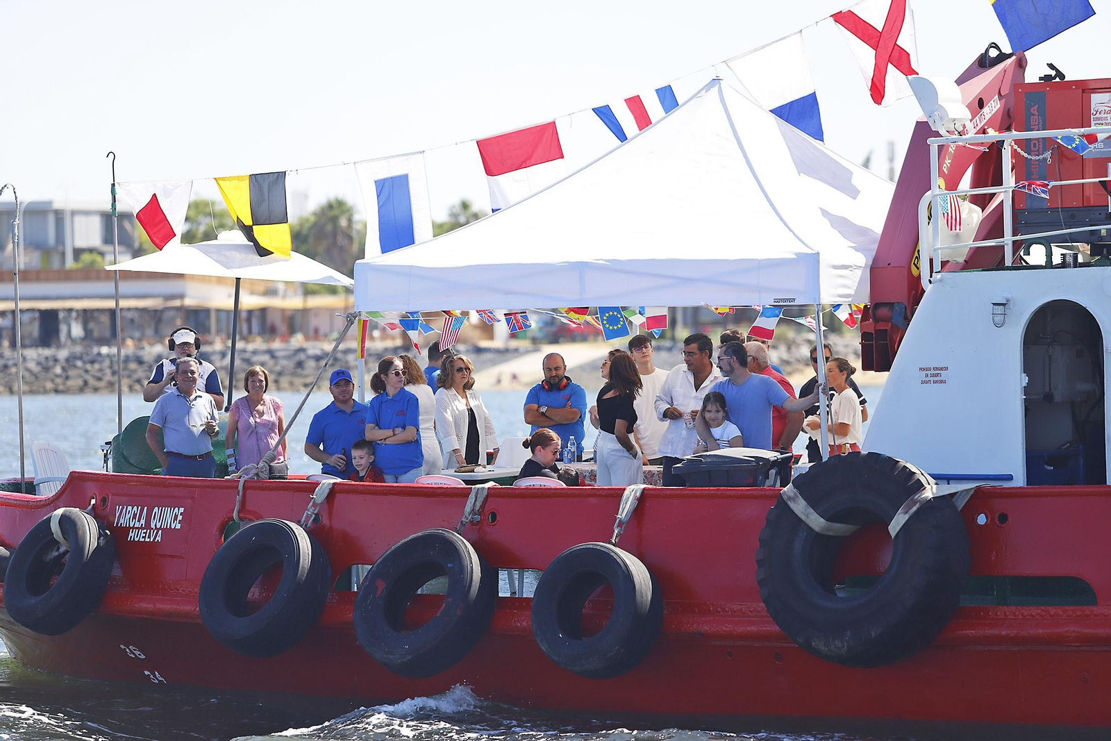 Las imágenes de la Virgen del Carmen por la Ría de Huelva