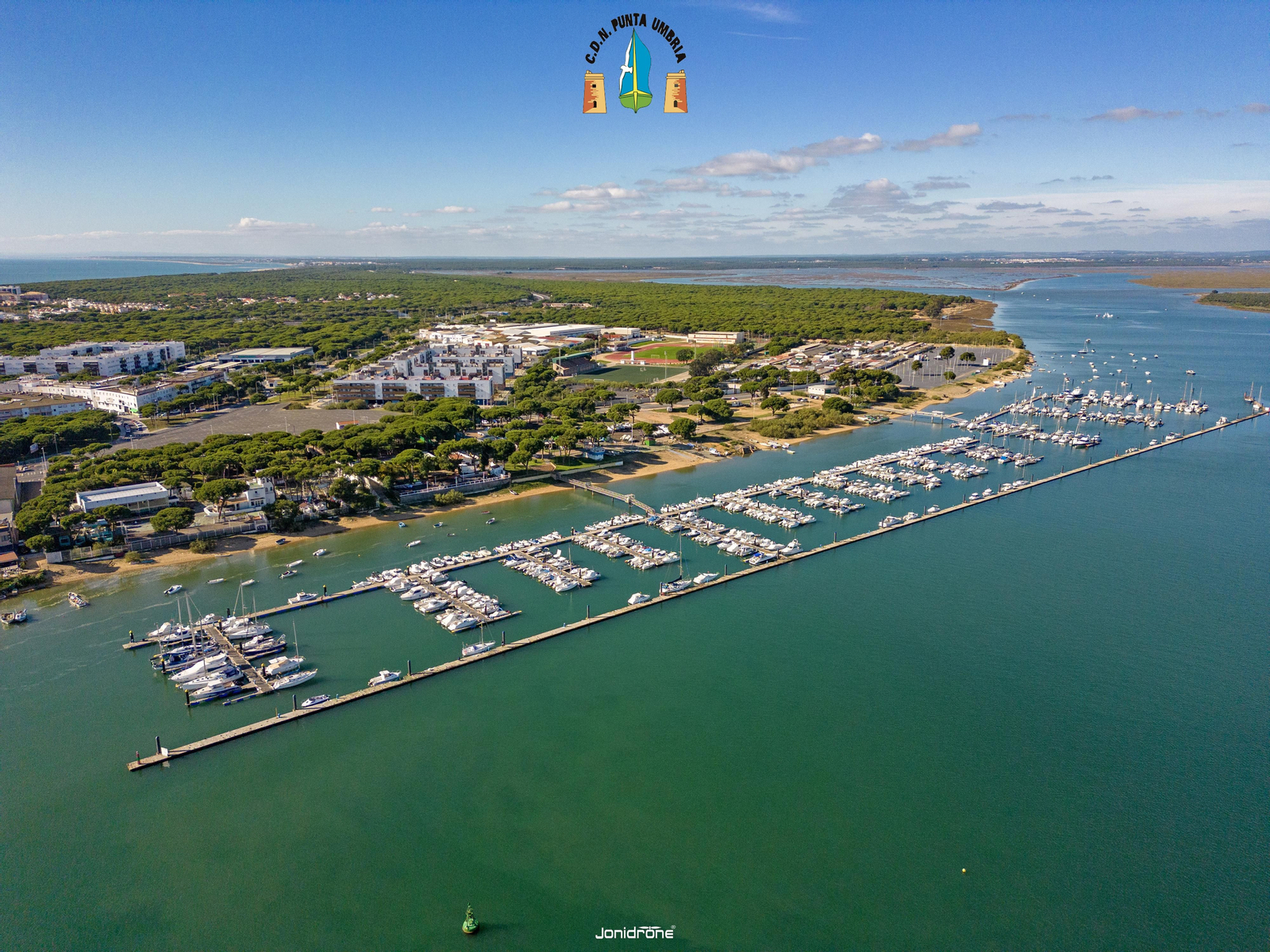 Vista aérea del Club Deportivo Náutico de Punta Umbría.