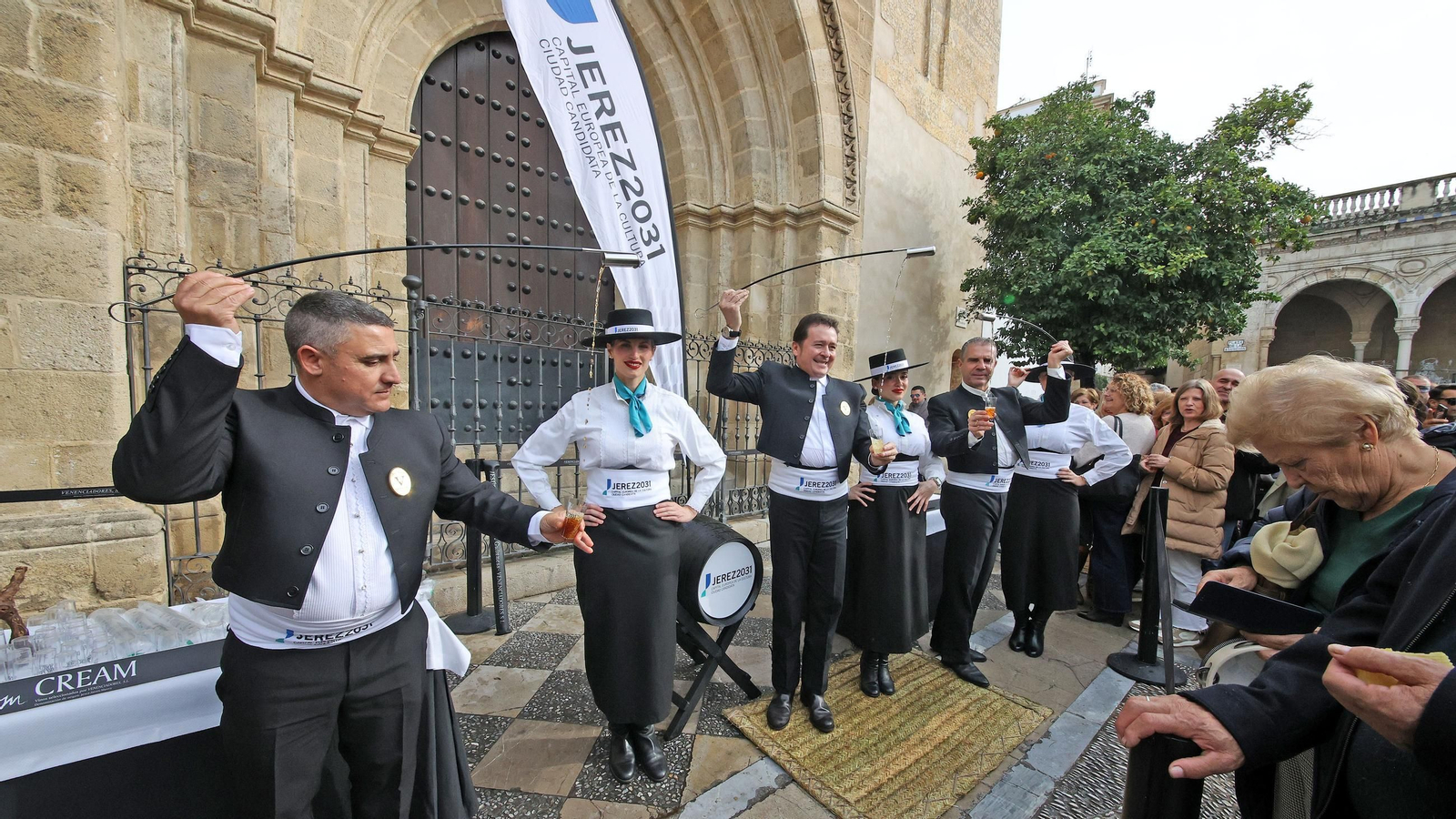 Imágenes de la zambomba BIC en Jerez