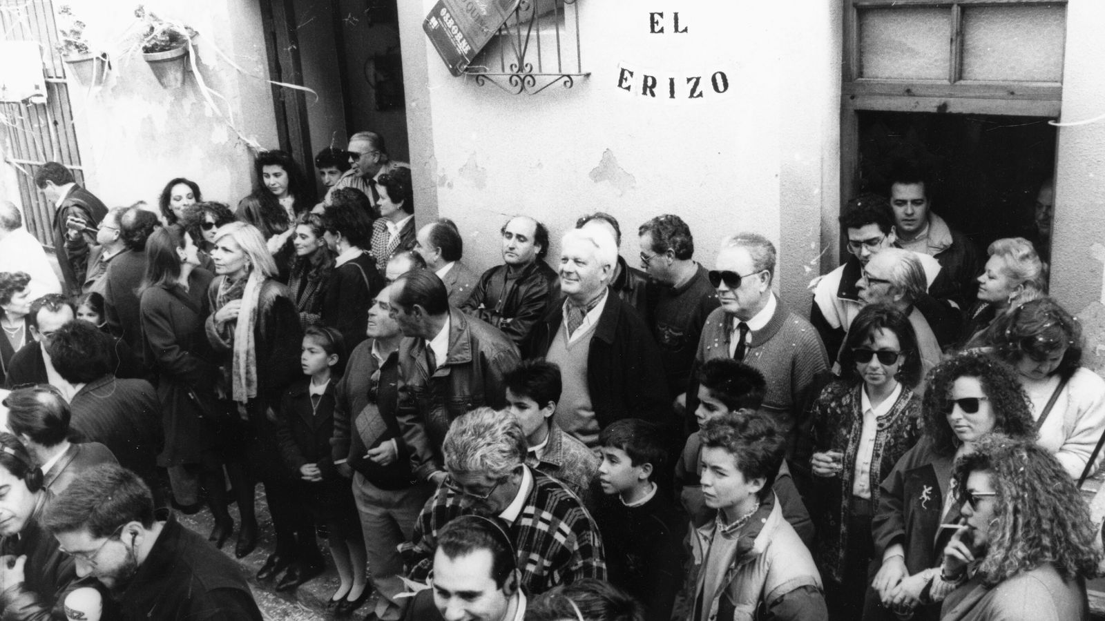 La entrada a la peña El Erizo en una Erizá Popular de los años 90.