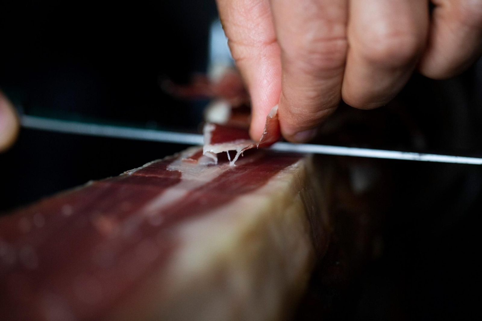 Corteconcepción busca al mejor cortador de jamón de España