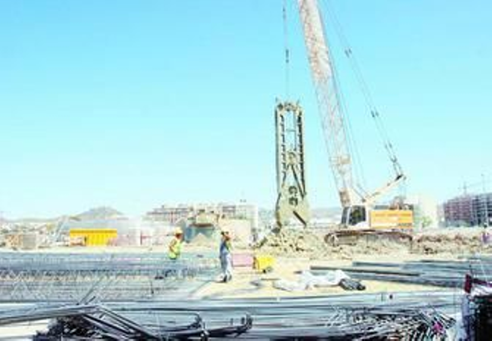 Trabajo de una de las pantalladoras, ayer.