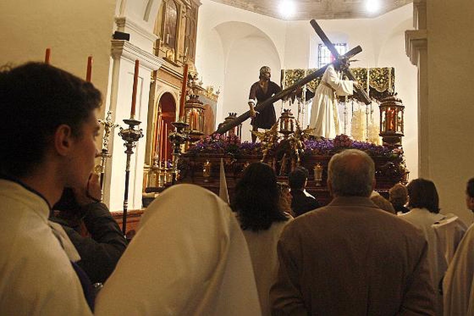 El Nazareno del Amor suspende su salida a causa de la lluvia. 

Foto: Joaquin Pino