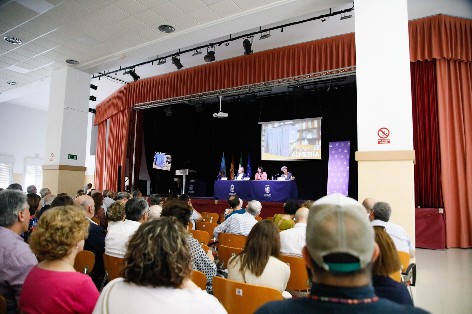 Imágenes de la entrega de los Escudos de Oro del IEA y la celebración de su Plenario