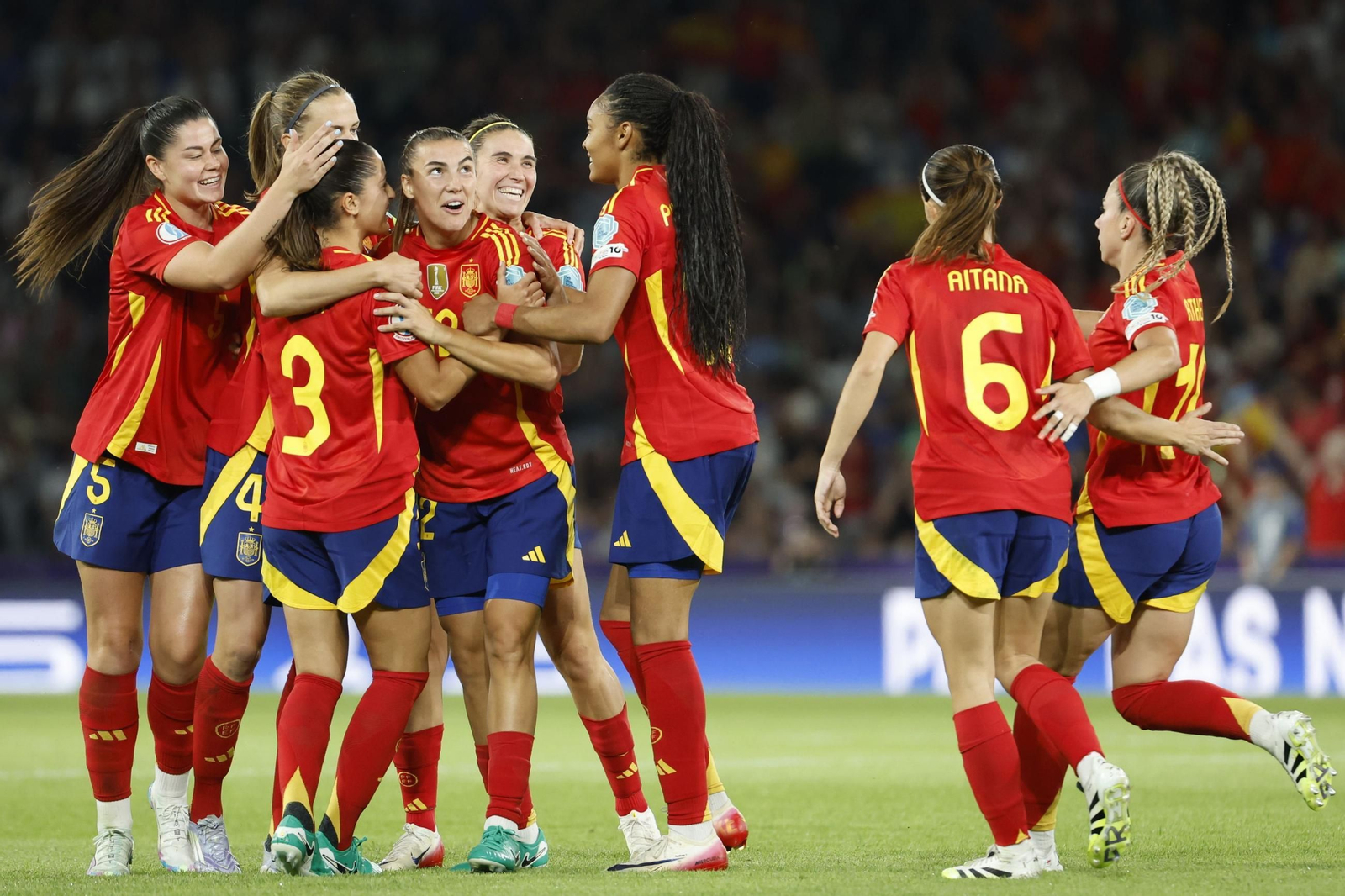 Las fotos del Italia - España de la Eurocopa femenina