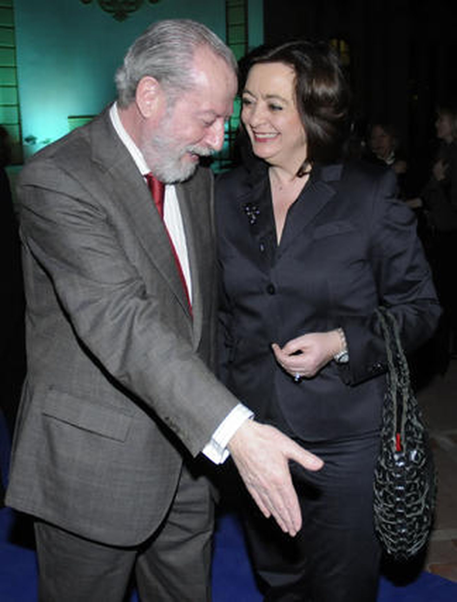 Fernando Rodríguez Villalobos, presidente de la Diputación de Sevilla, con Mar Moreno.