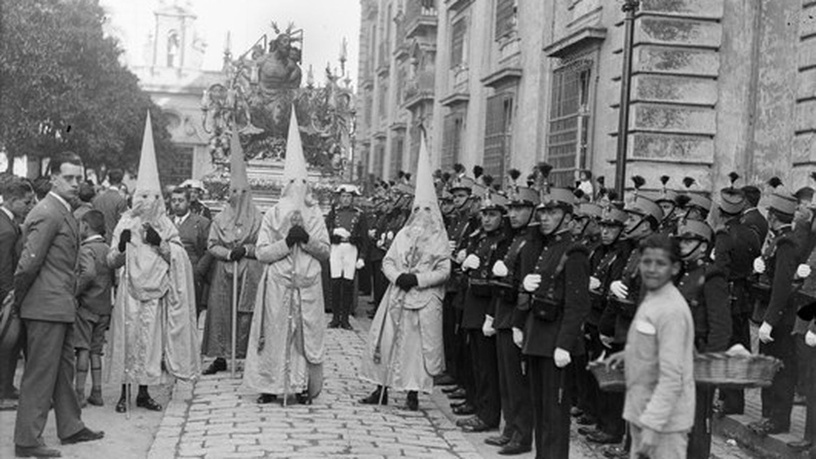 El antiguo misterio de Las Cigarreras con la talla de Joaquín Bilbao