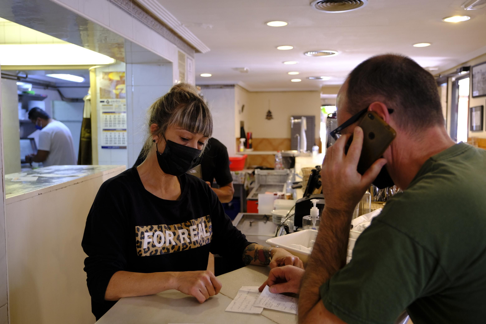 Fotogalería de la Pizzeria La Trattoria, 20 años de vida. Almería