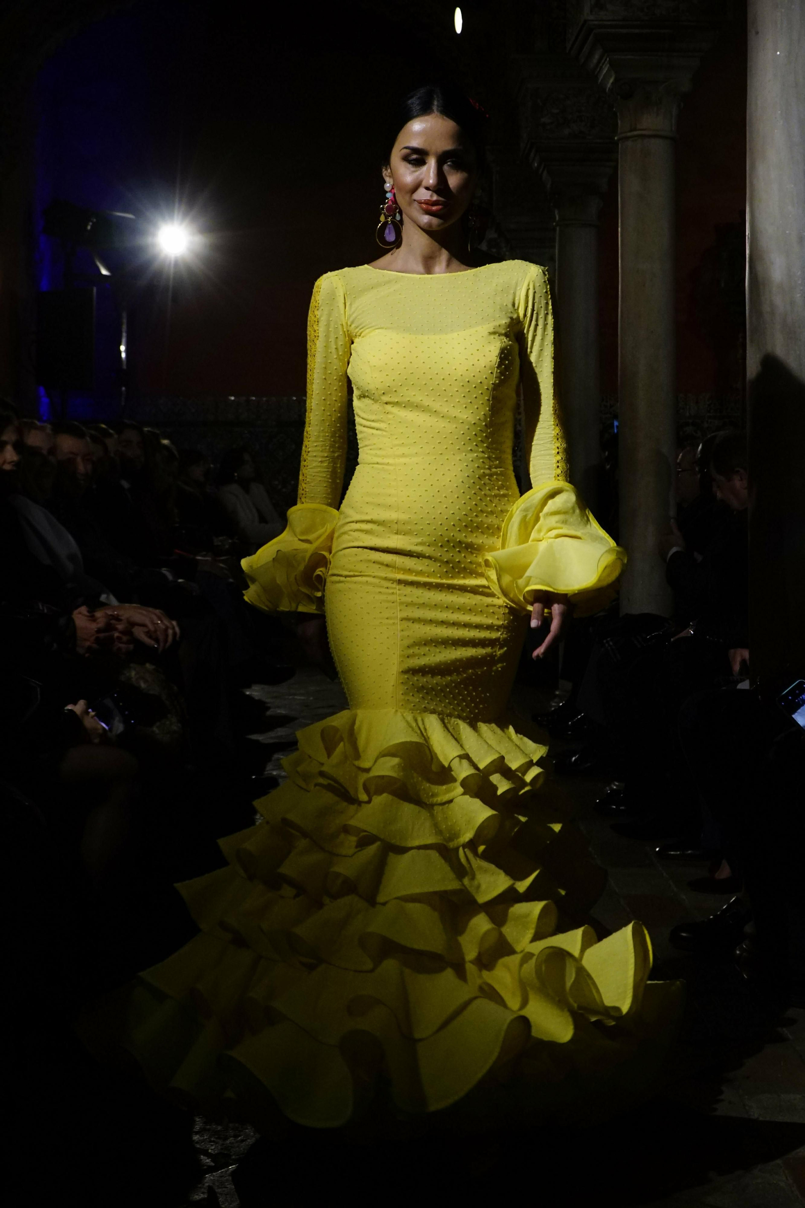 Se abre la temporada de moda flamenca 2020: todas las fotos del desfile de Lina 1960