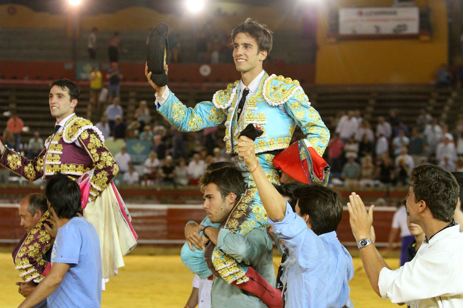 Imágenes de la Novillada de Rafael Serna, Emilio Silvera y Rodrigo Molina.
