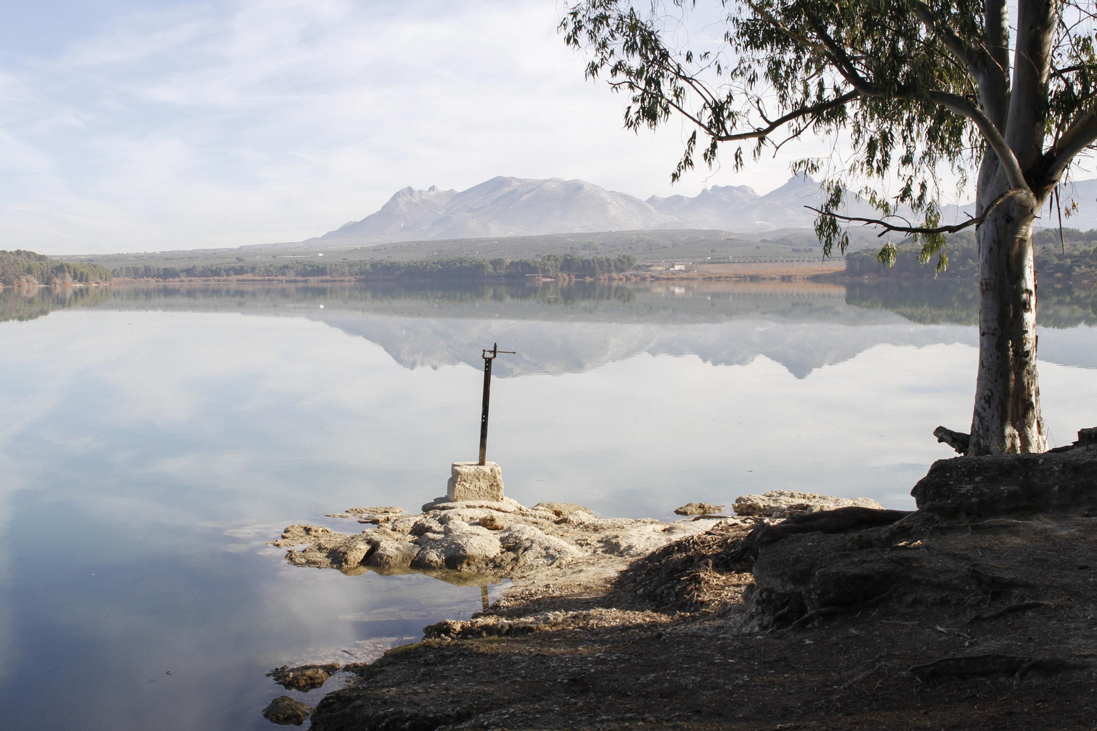 Descubre las playas continentales que tiene Granada