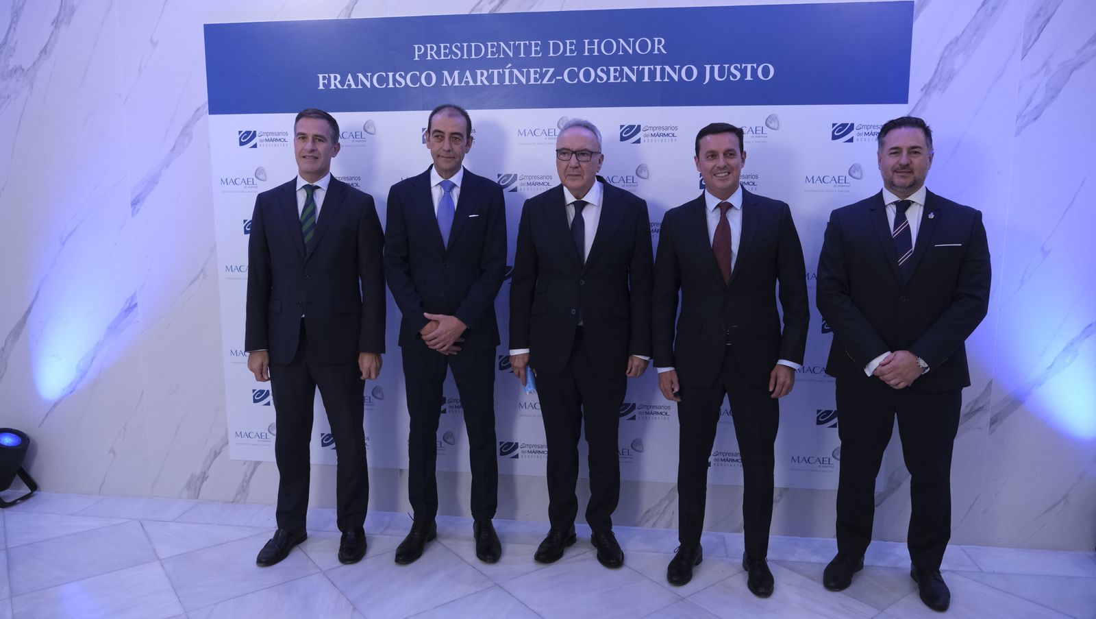 Imágenes del reconocimiento  como Presidente de Honor de la Asociación de Empresarios del Mármol, Francisco Martínez Cosentino
