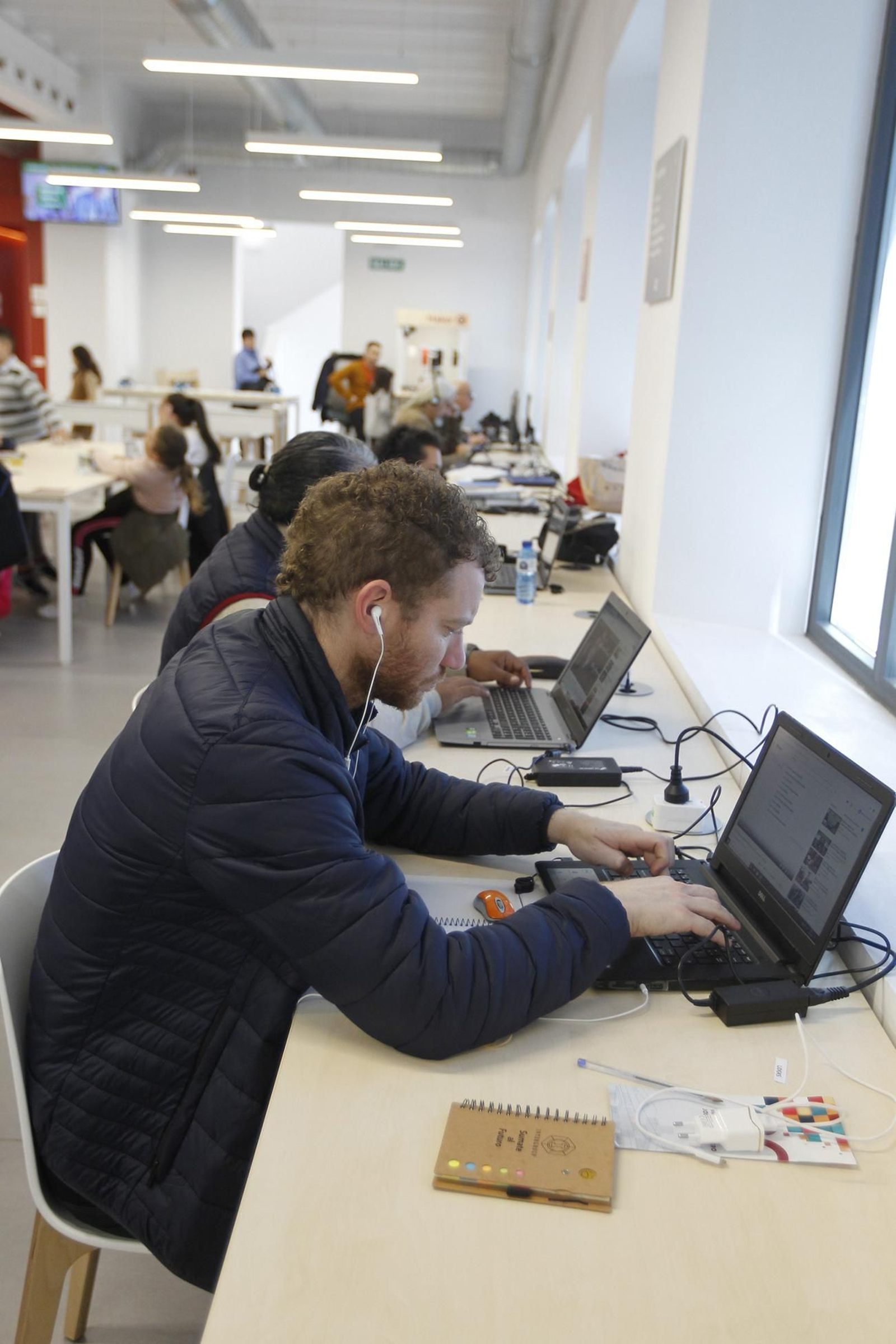 Fotogalería inauguración Biblioteca Central Municipal José María Artero. Almería