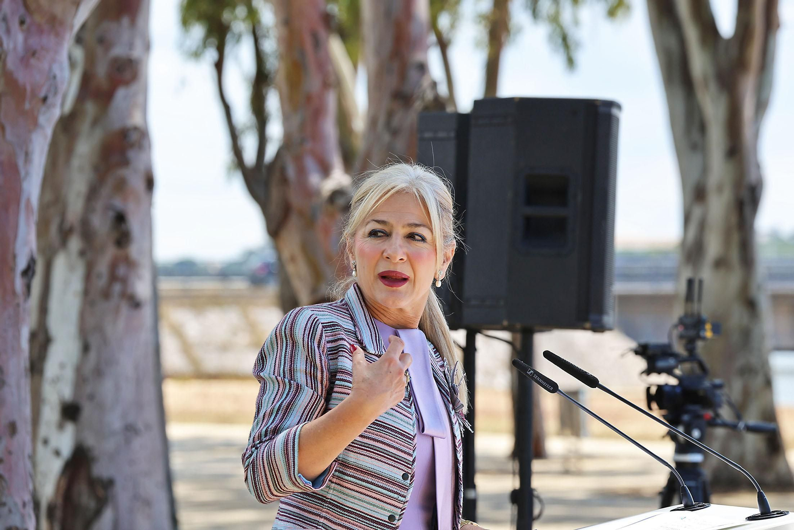 Las imágenes de la inauguración de la escultura a Miss Whitney
