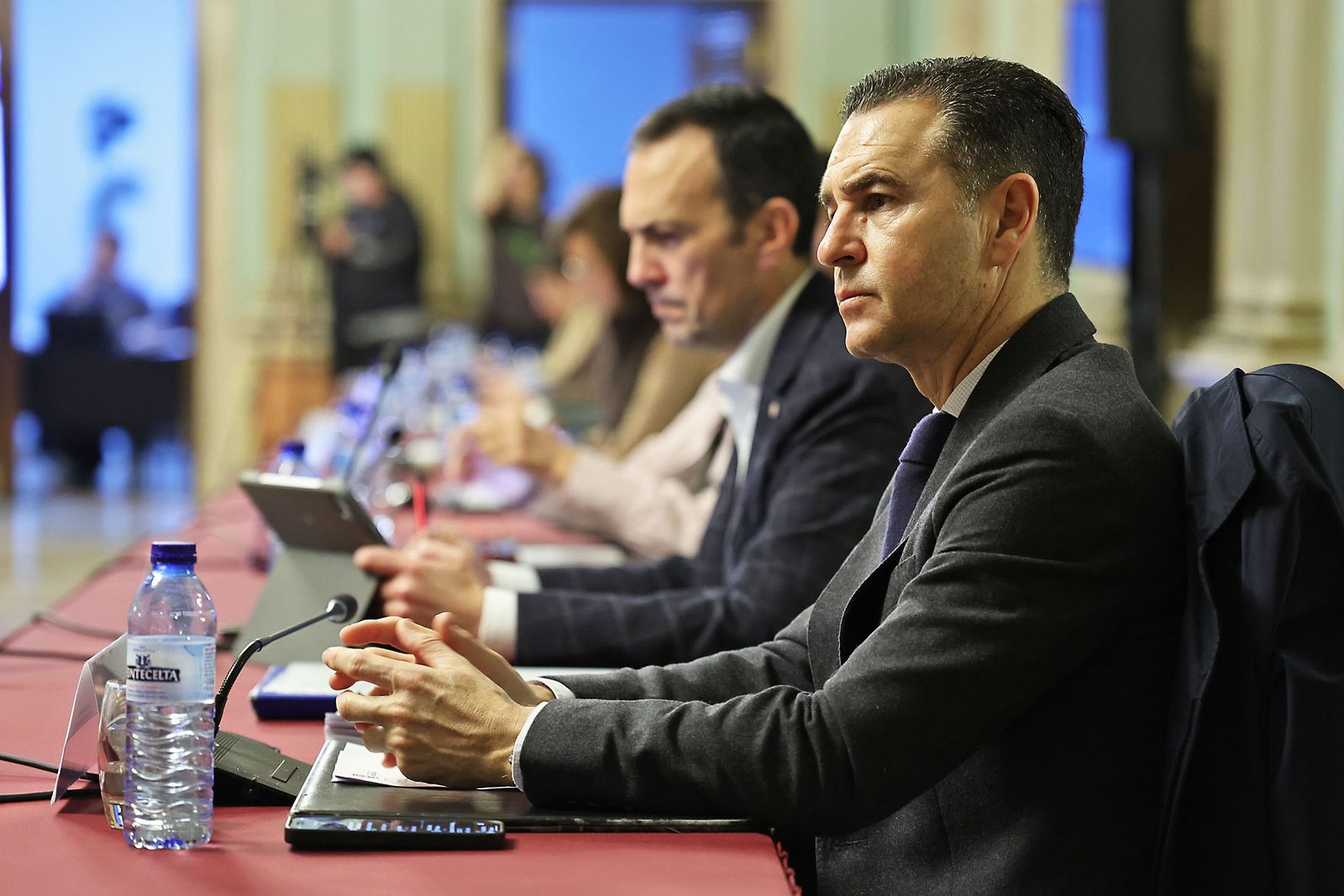 Las fotografías del pleno extraordinario en el Ayuntamiento de Huelva por la concesión de distinciones y honores de la Ciudad de Huelva