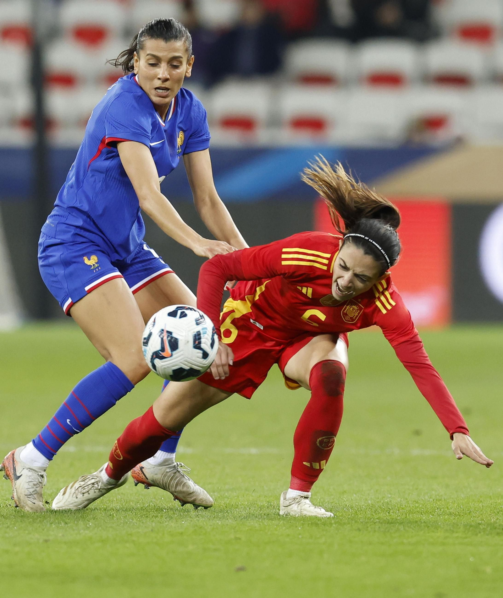 Las fotos de la exhibición de España femenina en Francia