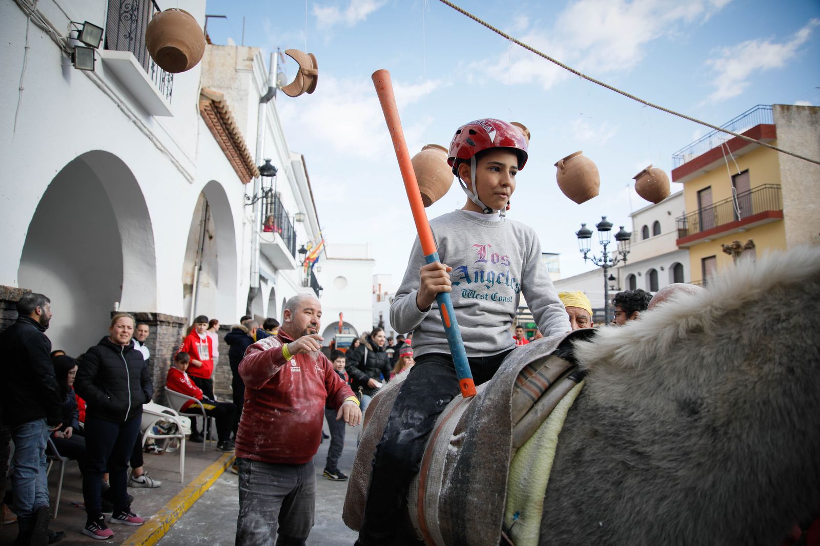 Las mejores imágenes del cierre de fiestas en Fiñana con "Las Ollas"