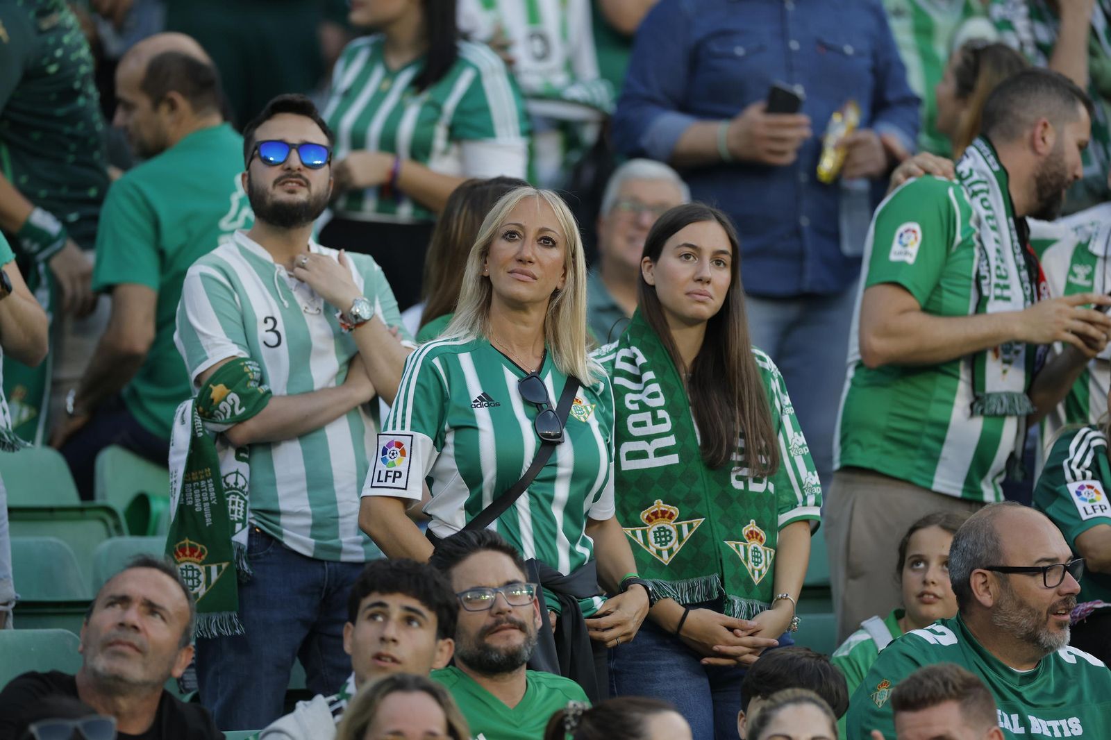 Búscate en las fotos del Betis - Fiorentina