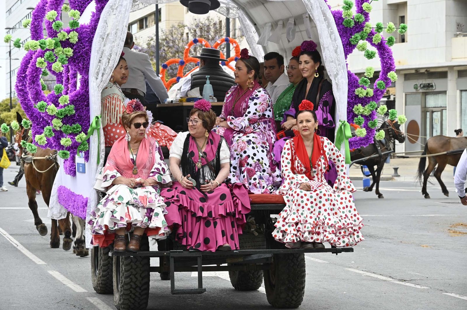 Imágenes de los carros de la Hermandad del Rocío de Huelva