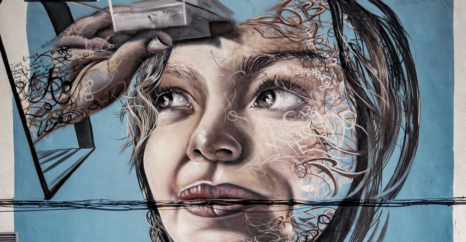 Mural del artista Alejandro “Adoro”, en Torreperogil.