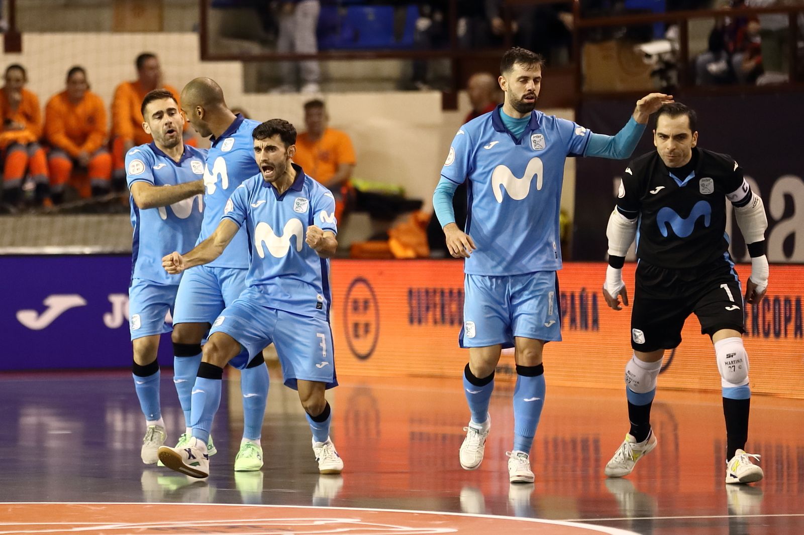 El BeSoccer UMA Antequera - Movistar Inter de la Supercopa, en fotos