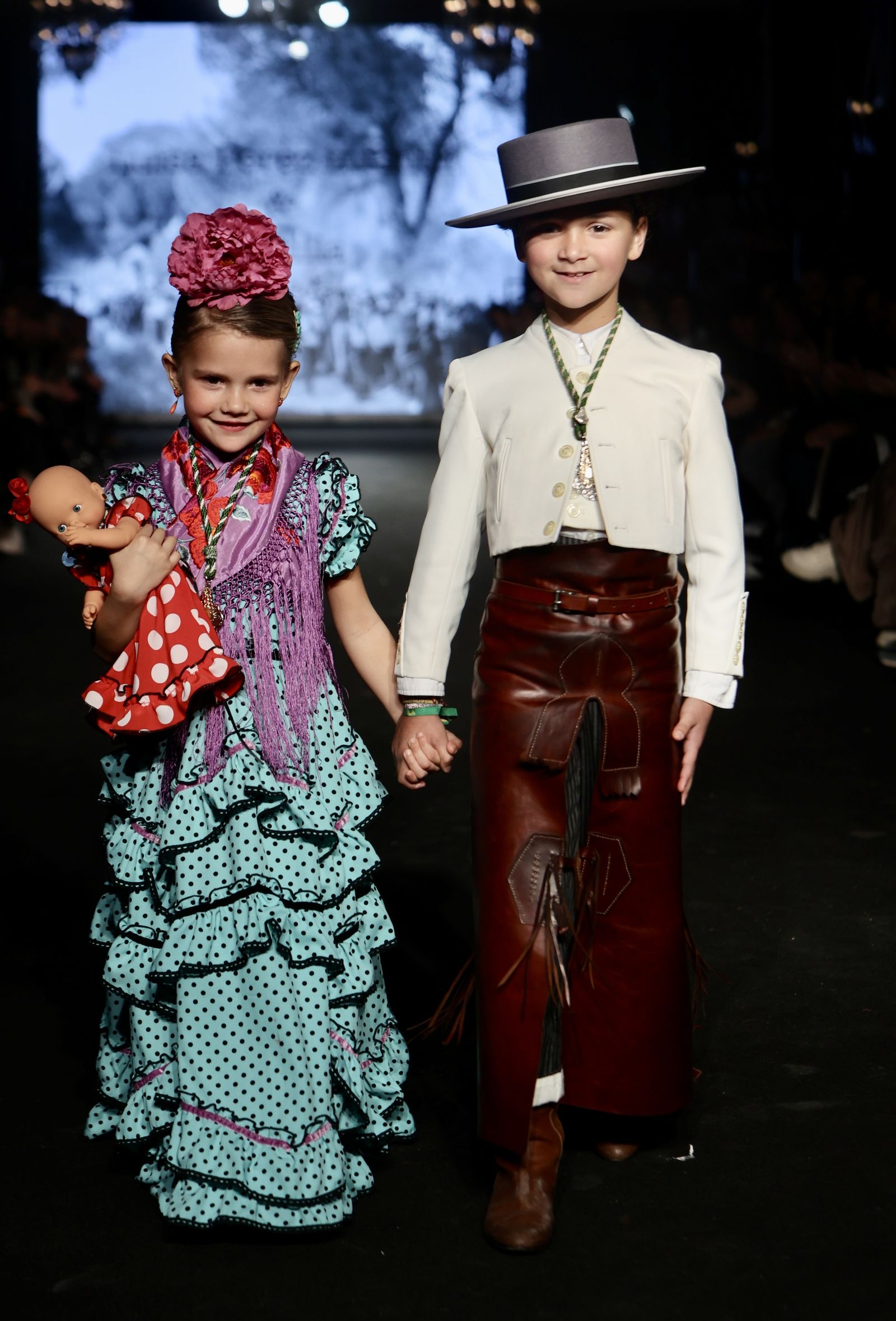 Desfile de la Hermandad del Rocío de Sevilla en We Love Flamenca 2024, todas las fotos
