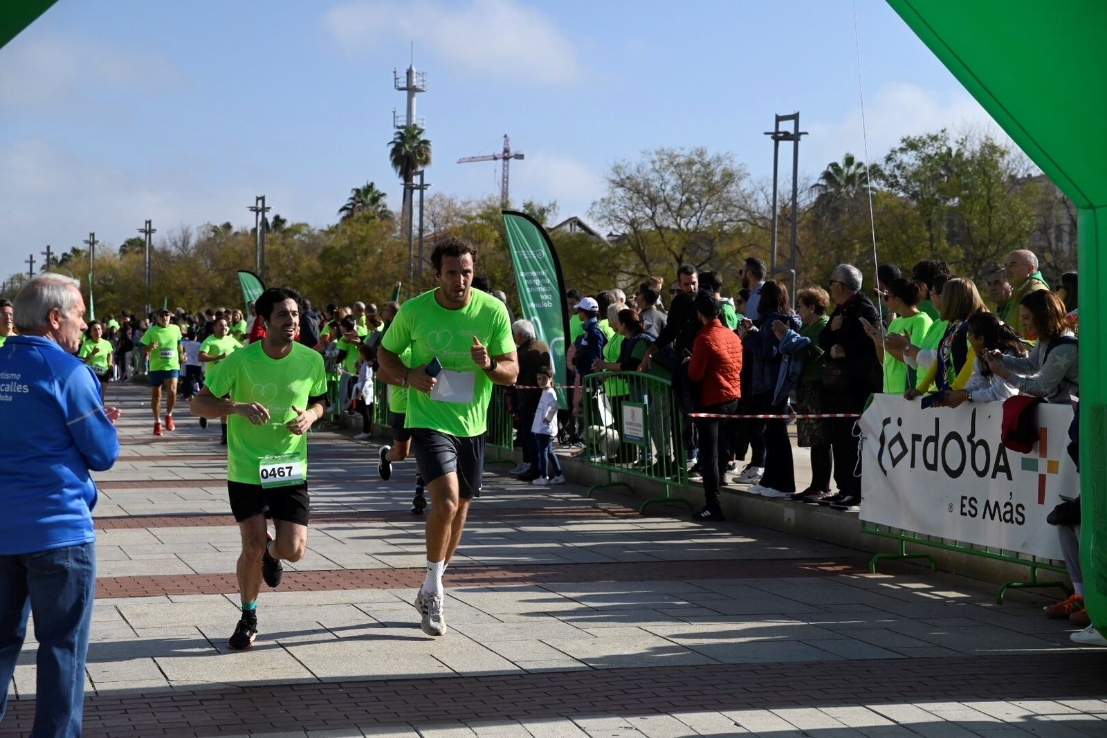 Las mejores imágenes de la Carrera por la Vida de la Asociación Española contra el Cáncer en Córdoba