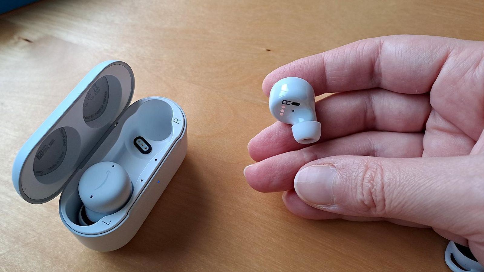 Auriculares Echo Buds de Amazon