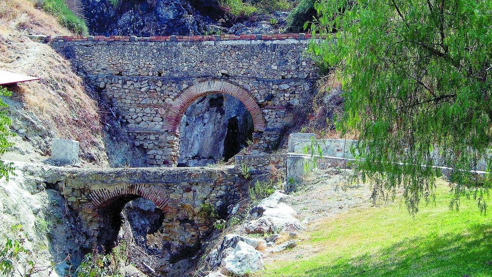 El acueducto  puente romano de Cártama: una hermosa huella del pasado.