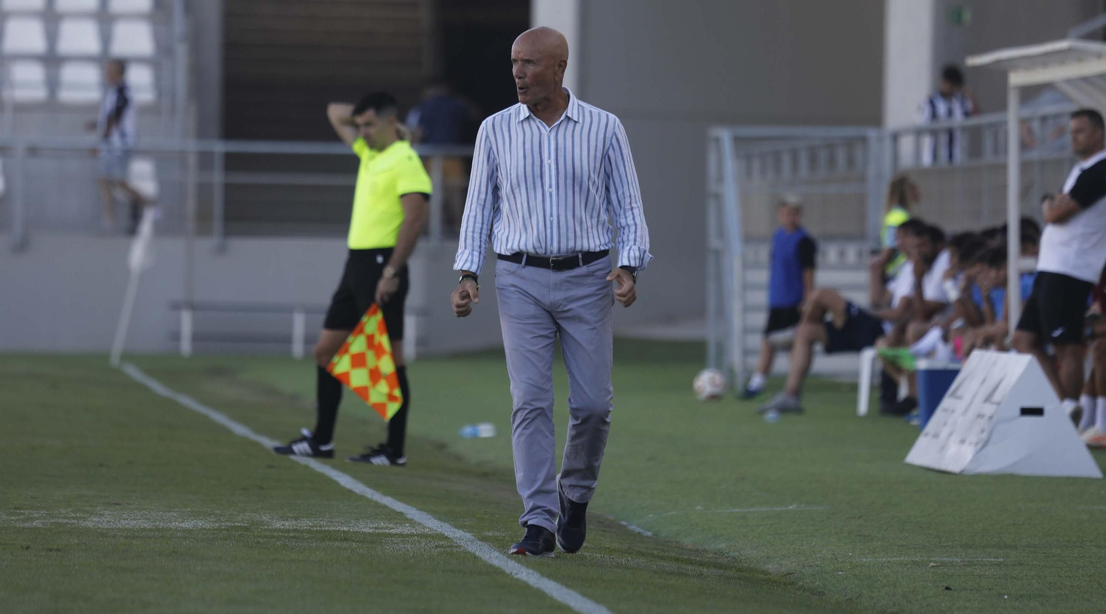 Las fotos del Balona - Estepona de pretemporada en el Ciudad de La Línea (1-1)