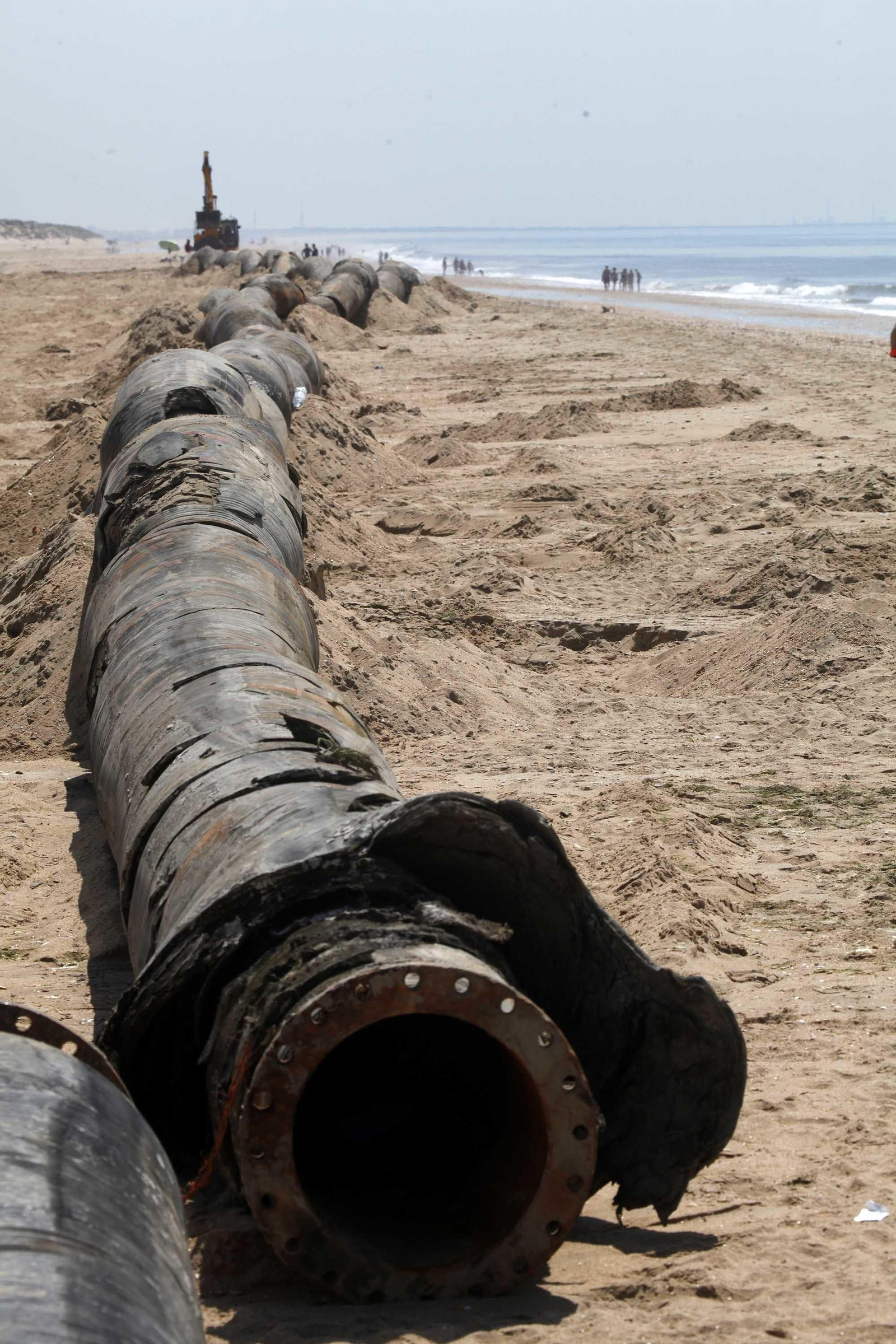 Las imágenes de la recuperación de la playa de La Antilla