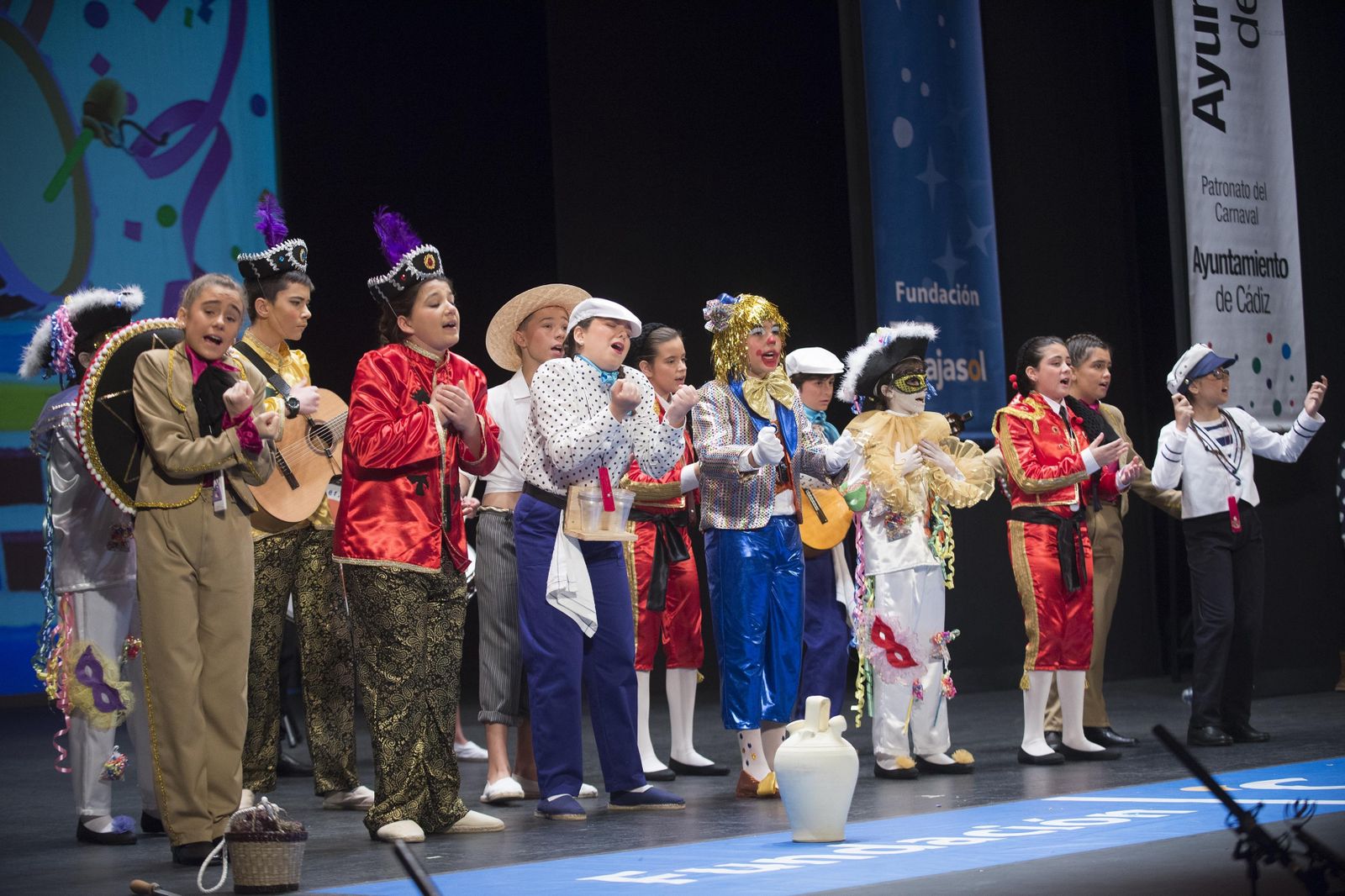 La comparsa que fue en 2016 'El Carnaval de las promesas', en la imagen, cierra hoy telón como 'El jardín de la alegría'.