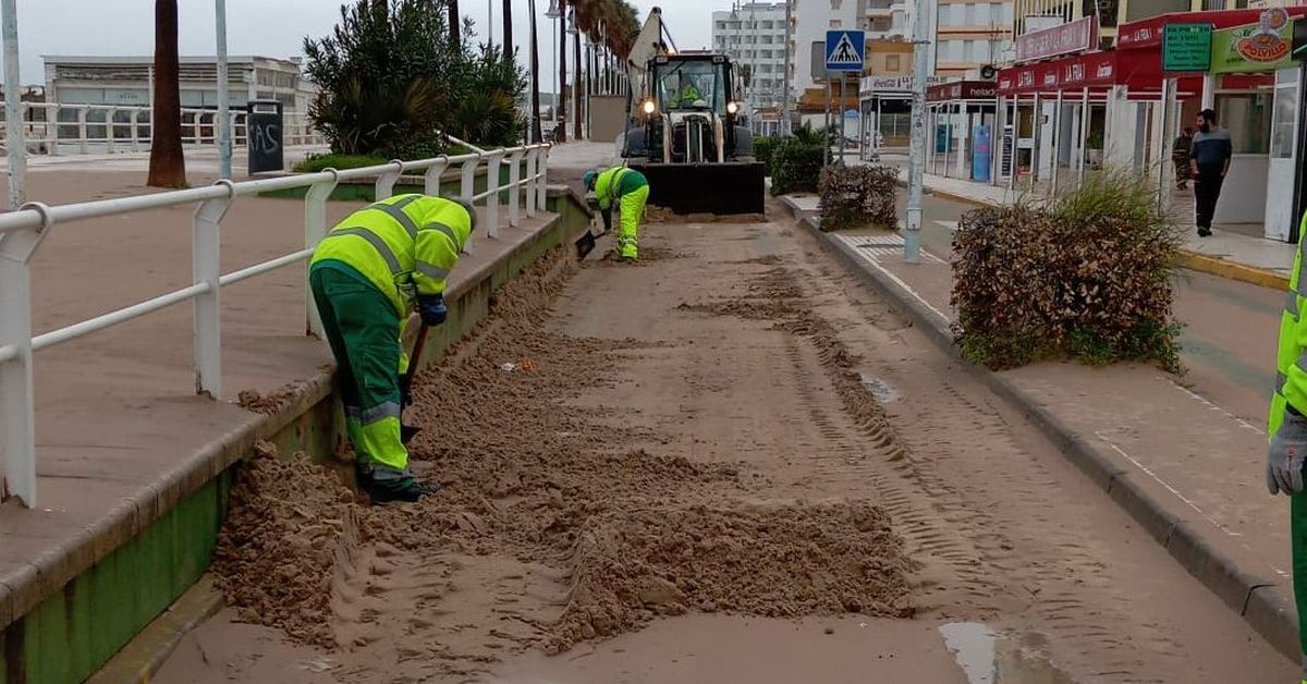 El Ayuntamiento de El Puerto activa la primera fase del Plan de Adecuación de Espacios Públicos tras los temporales
