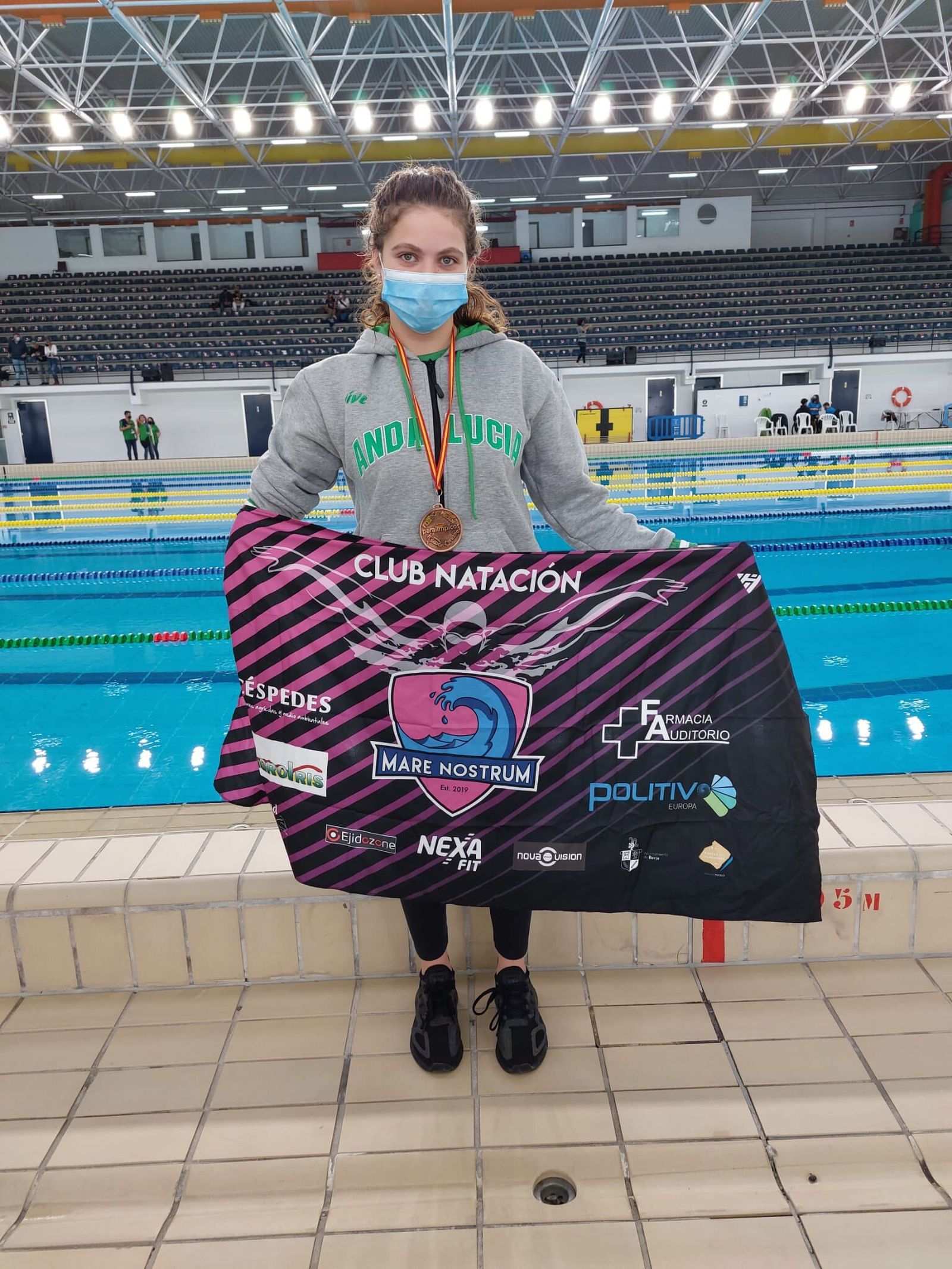 Anastasiya Dmytriv compite para el Club Mare Nostrum
