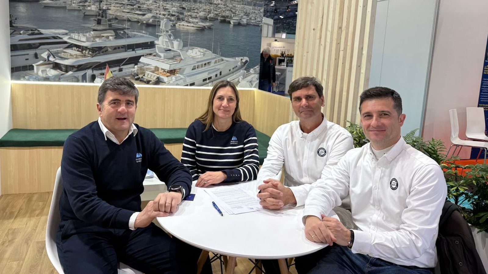Nicolás Figueras y Mariluz Rivero,  junto a Sergio González y Juanma Chaves, los dos socios de Freedom Boat Club España.