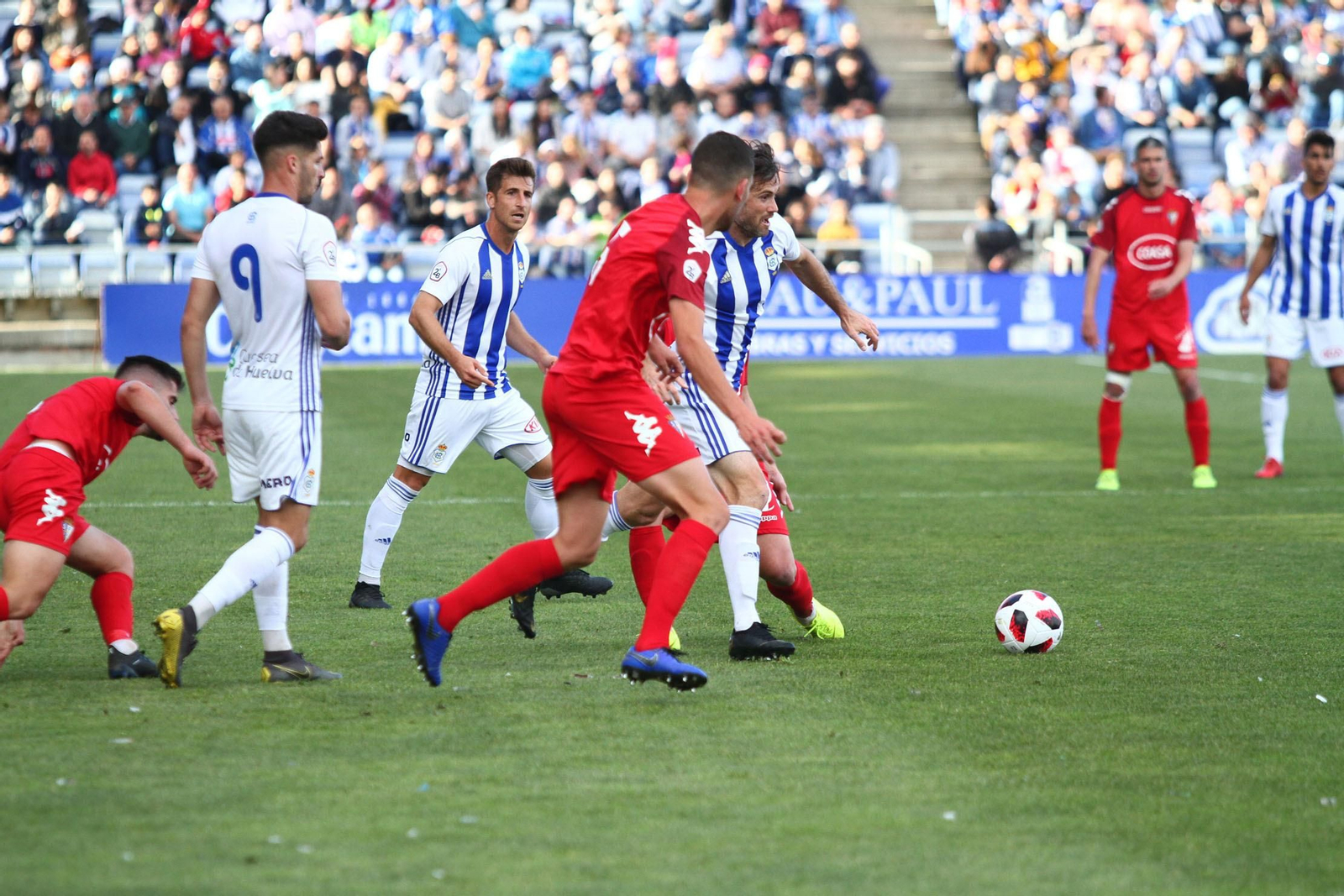 Imágenes del encuentro entre el Recreativo de Huelva y el San Fernando