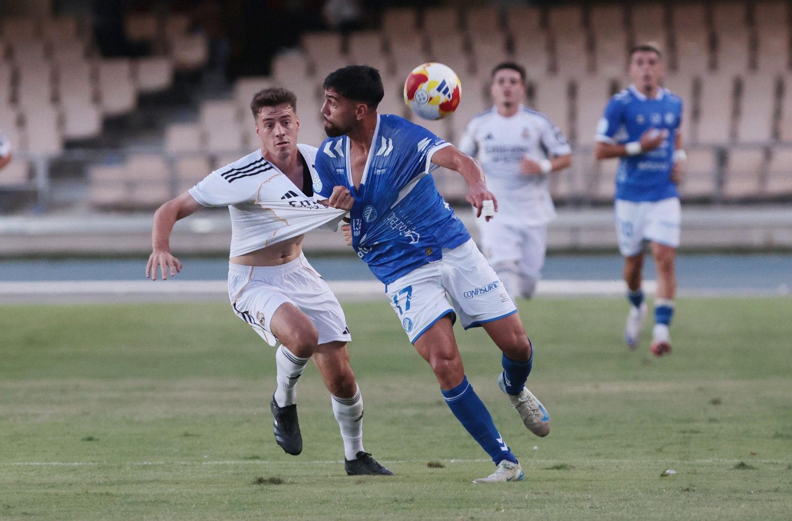 Imágenes del Trofeo de la Vendimia entre  Xerez DFC contra Real Madrid C en Chapín