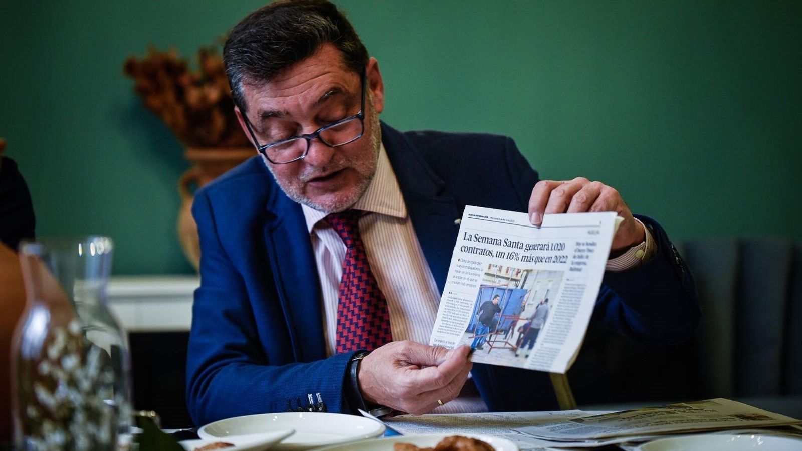 Eduardo Sugrañes, moderador durante la tertulia.