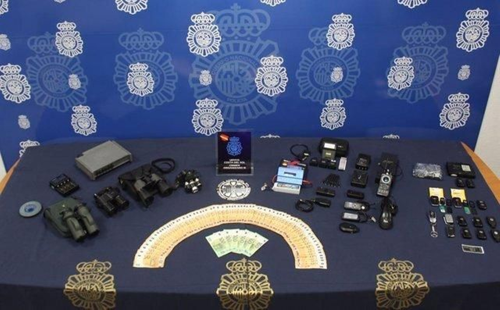 Dispositivos electrónicos destinados a la anulación de los sistemas de seguridad de los coches robados.