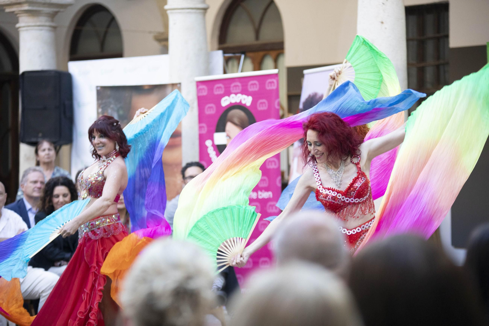 Mucho x Vivir de la Asociación del Cáncer en la Escuela de Artes de Almería