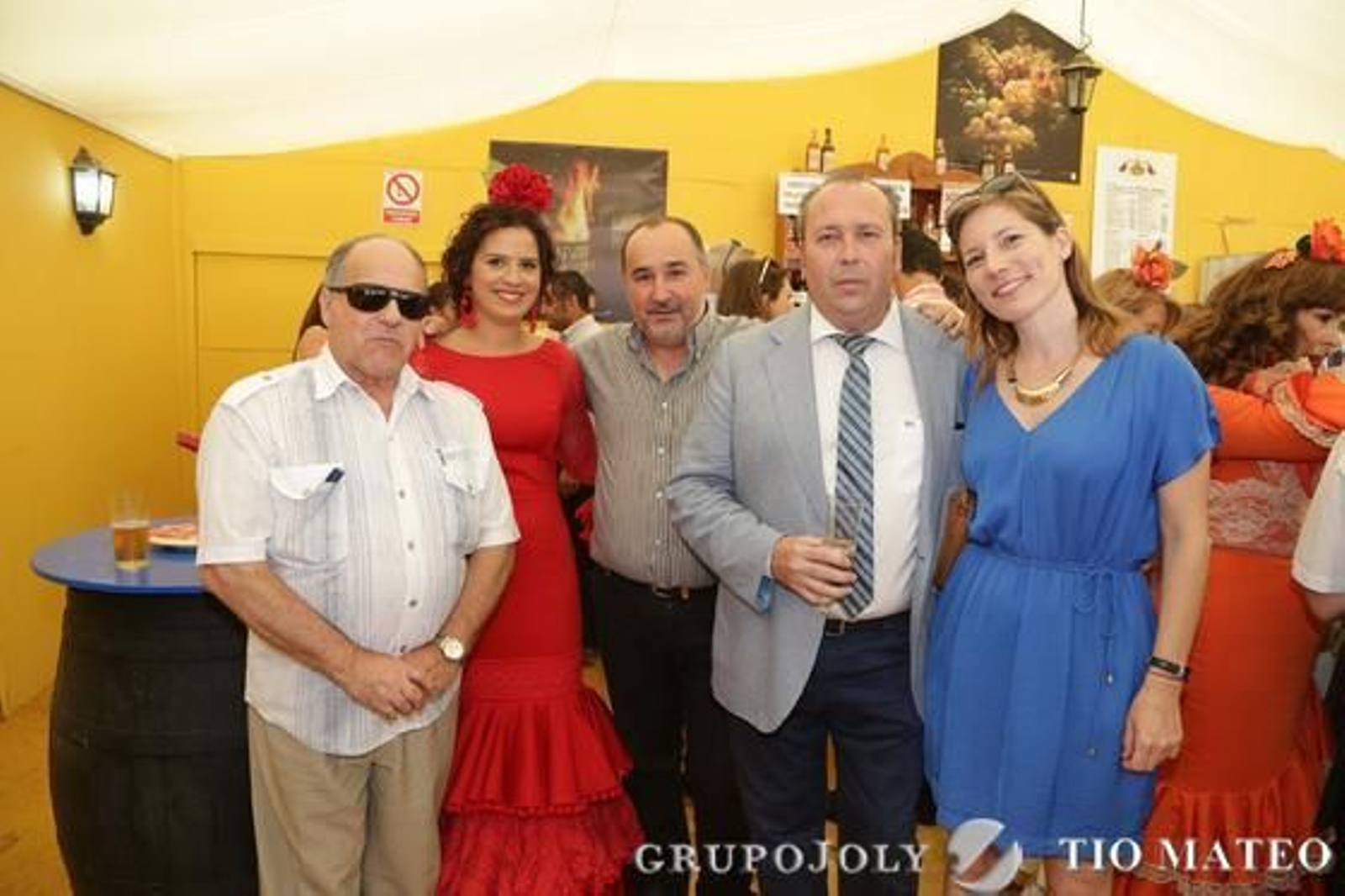 Manuel y Cayetano González, antiguos trabajadores de Diario de Jerez, junto a Benjamín Sánchez, Marisa López y Marta González.

Foto: Vanesa Lobo
