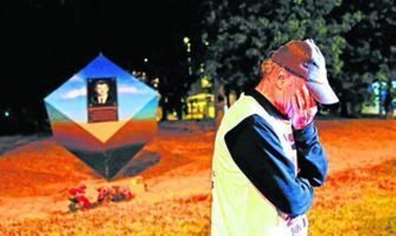 Francisco Holgado, antes de iniciar su caminata reivindicativa a Madrid para pedir justicia por el asesinato de su hijo Juan Holgado.