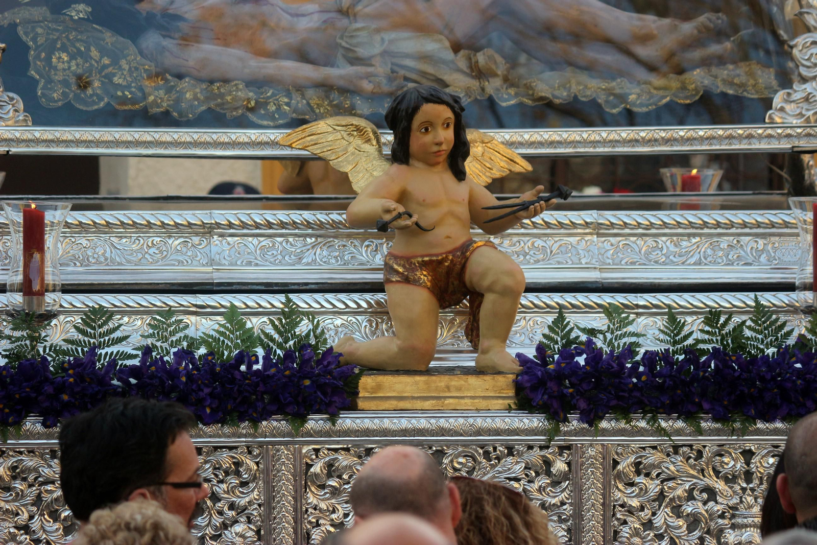 Las imágenes del Viernes Santo en Puerto Real: La Soledad