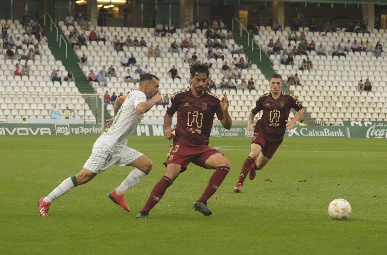 Las mejores fotos del ambiente en El Arcángel en el Córdoba CF - Badajoz