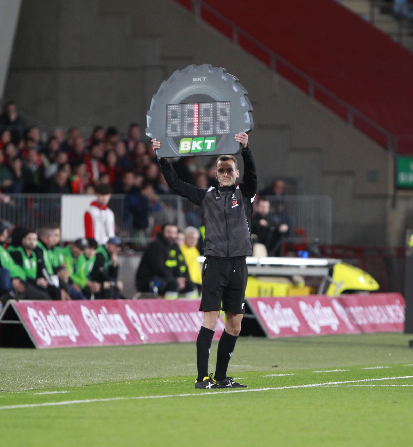 Imágenes de la victoria de la U.D. Almería ante el F.C. Barcelona