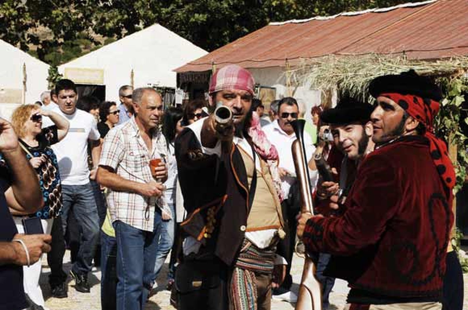 La recreación histórica en torno a la figura del Tempranillo logra abarrotar las calles del municipio serrano

Foto: Ramon Aguilar