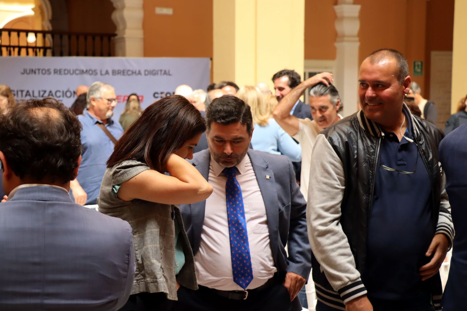 Antonio escribe el titular!!!!!!