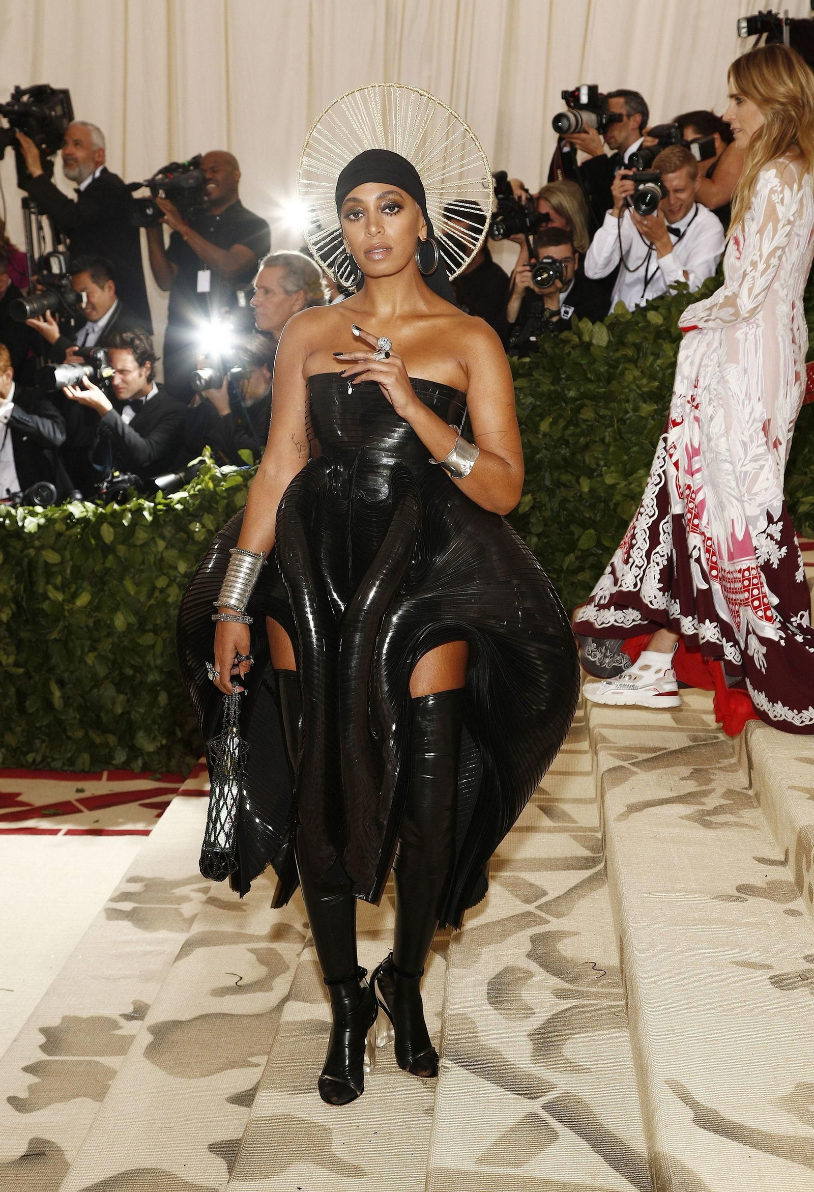 GALA MET 2018. Solange de Iris van Herpen.